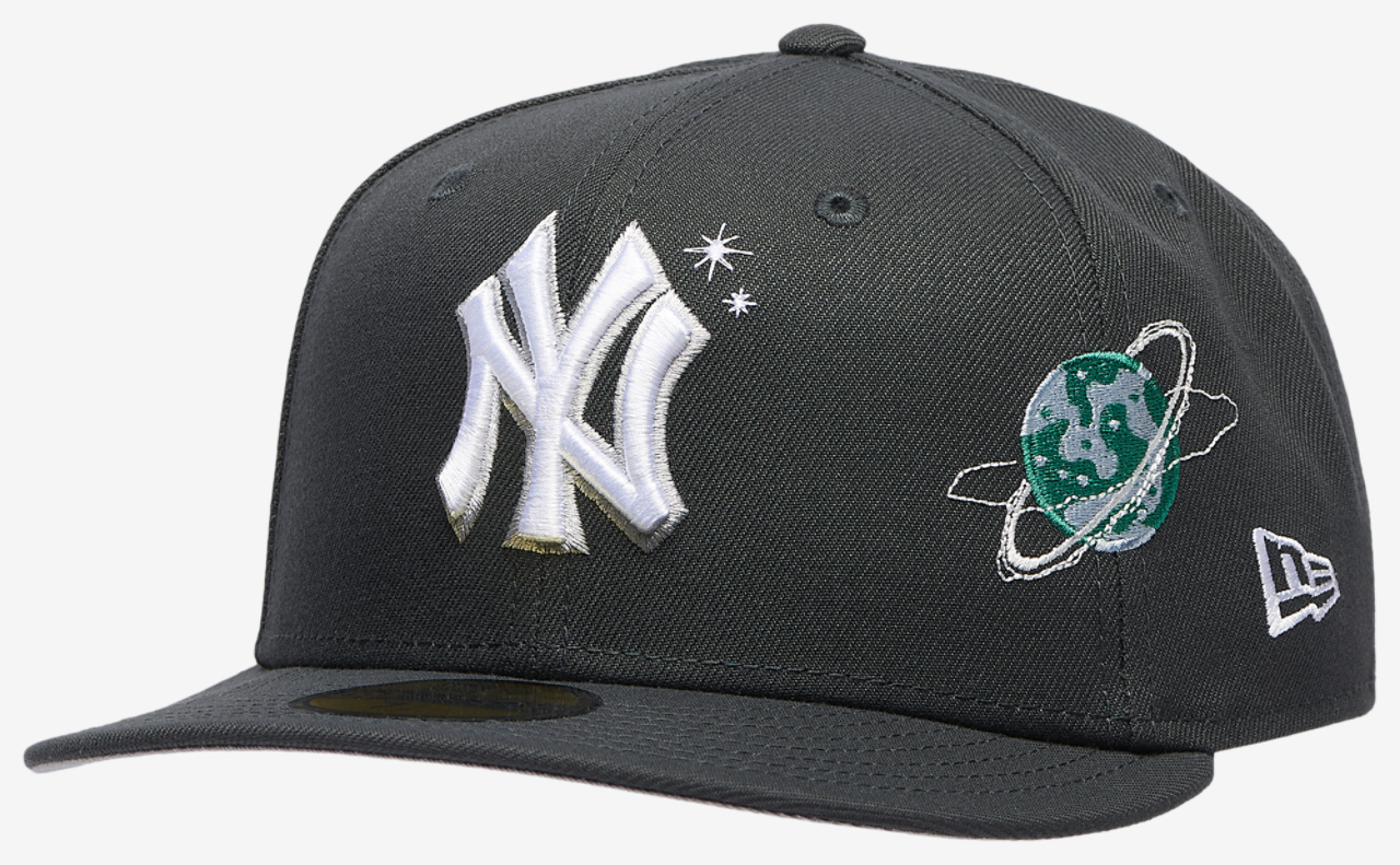 New Era Yankees Planet Icon PC Cap Image 1 of 5. Tap to open photo gallery.