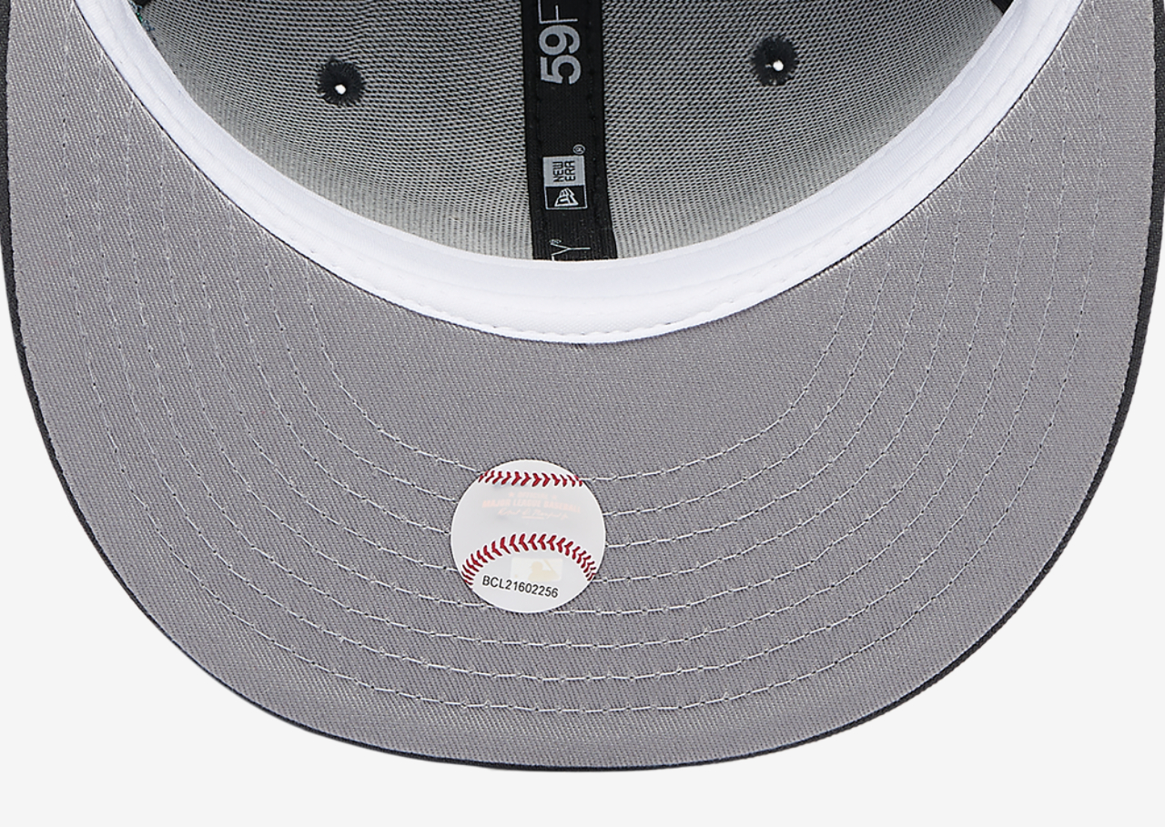 New Era Yankees Planet Icon PC Cap Image 5 of 5. Tap to open photo gallery.