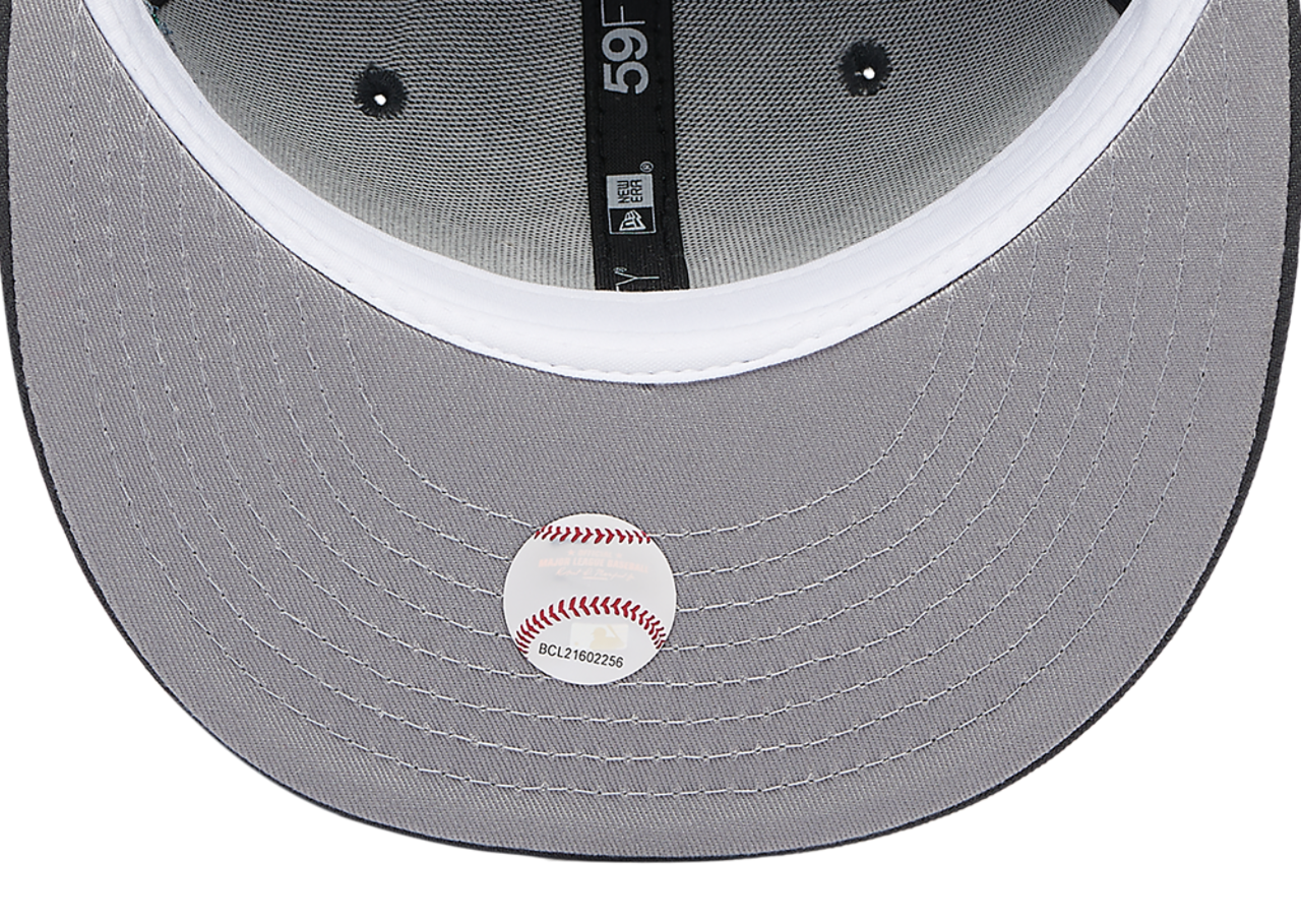 New Era Yankees Planet Icon PC Cap Image 5 of 5. Tap to open photo gallery.