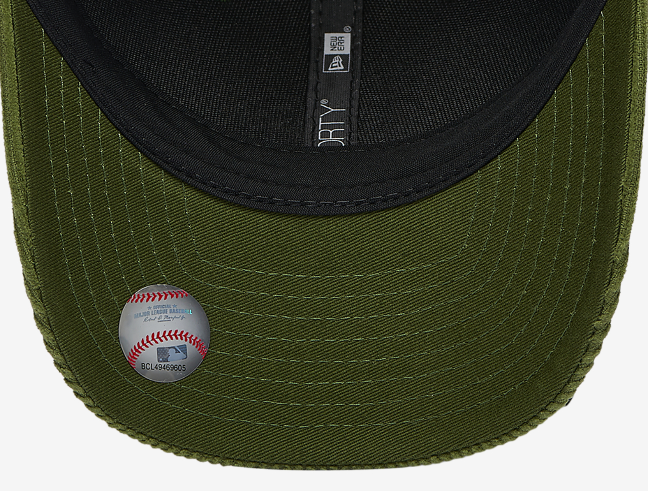 New Era Dodgers Cord 9FORTY Cap Image 5 of 5. Tap to open photo gallery.