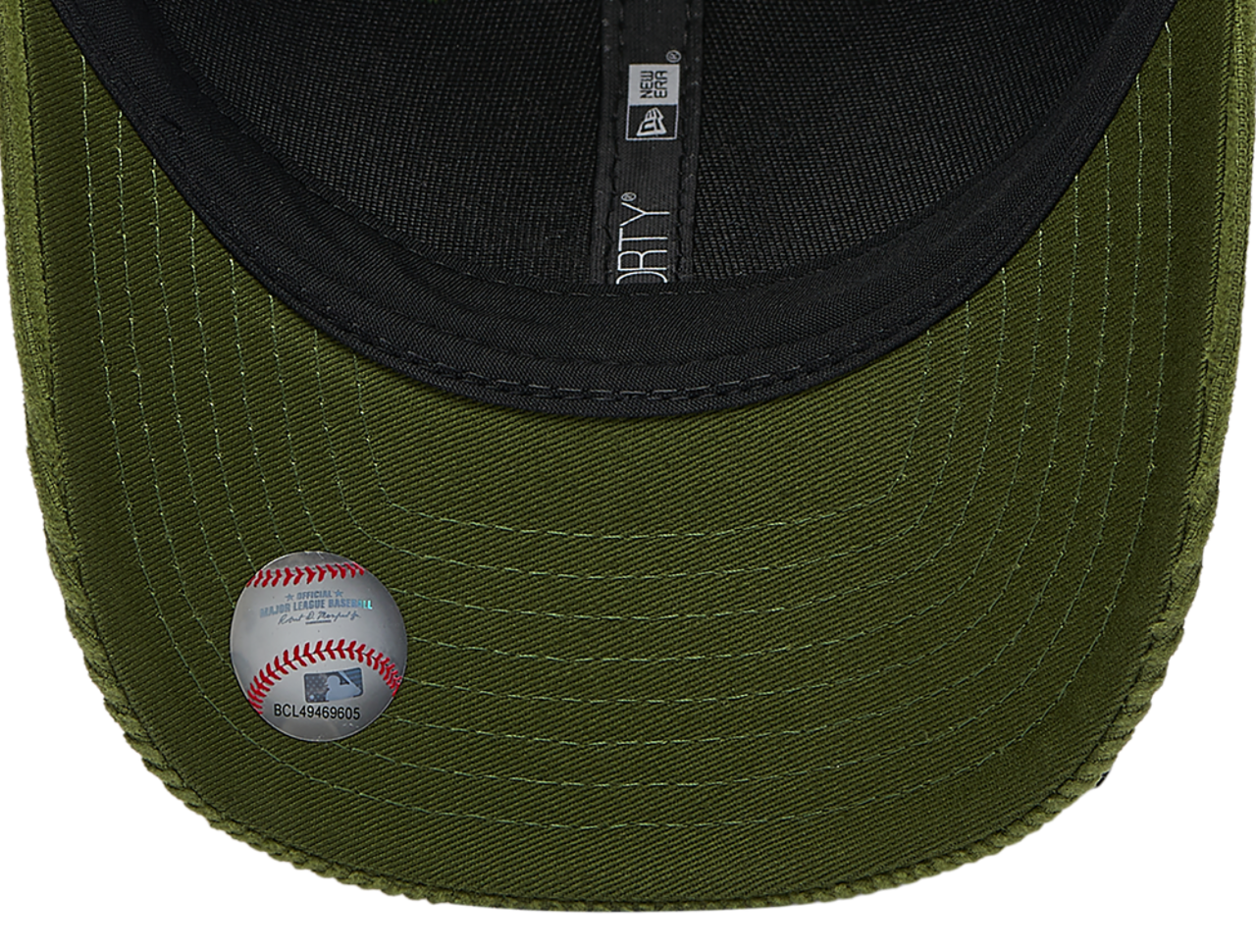 New Era Dodgers Cord 9FORTY Cap Image 5 of 5. Tap to open photo gallery.
