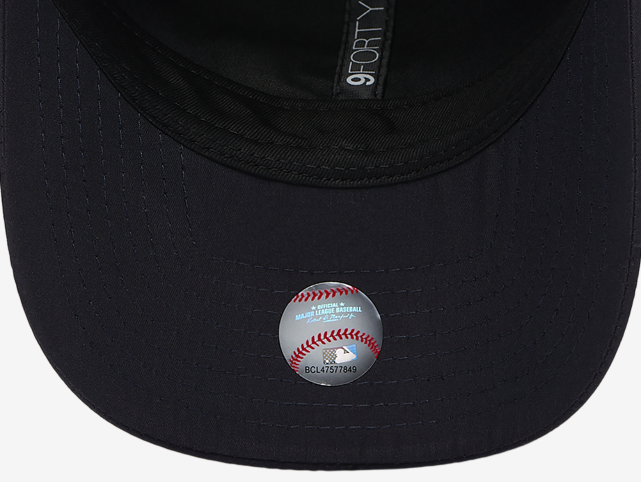 New Era Yankees Pin 9FORTY Cap Image 5 of 5. Tap to open photo gallery.