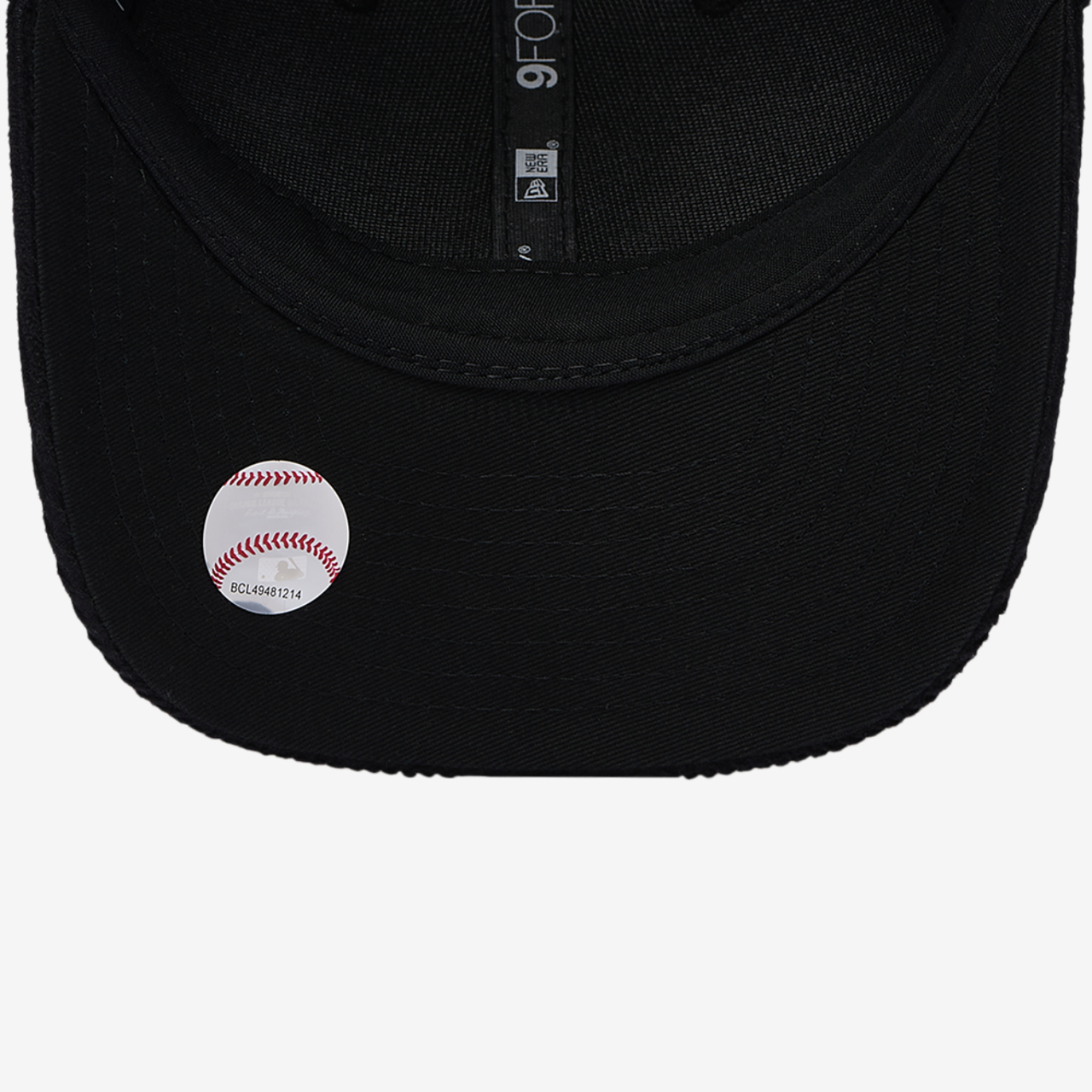New Era White Sox Cord 9FORTY Cap Image 5 of 5. Tap to open photo gallery.