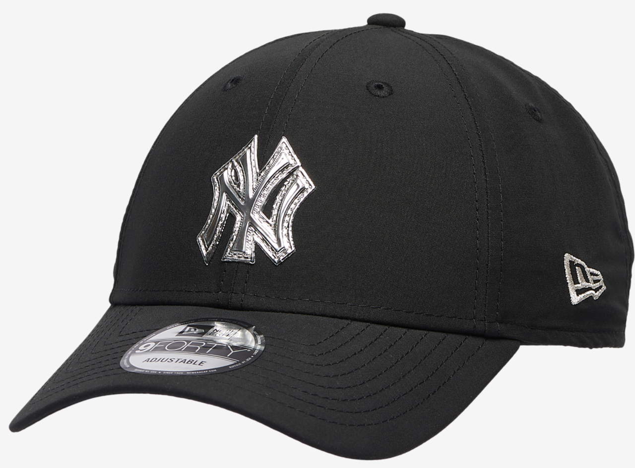 New Era Yankees Pin 9FORTY Cap Image 1 of 5. Tap to open photo gallery.
