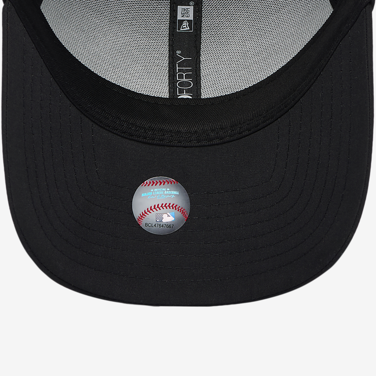 New Era Yankees Pin 9FORTY Cap Image 5 of 5. Tap to open photo gallery.