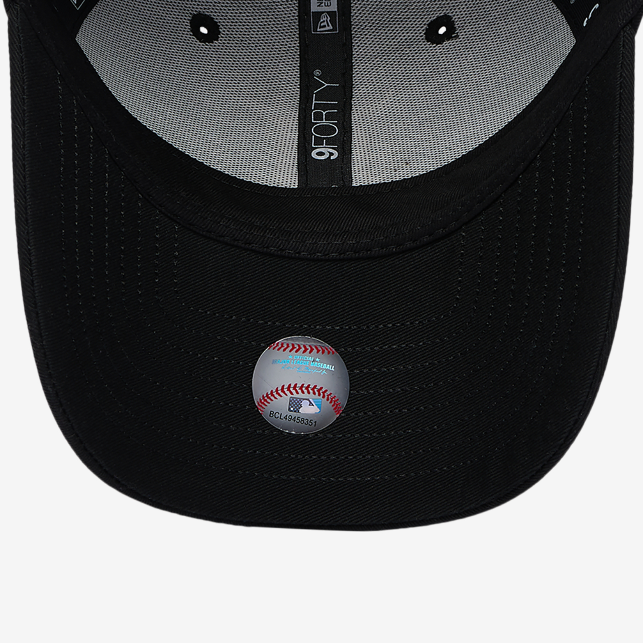 New Era Tigers Visor Script 9FORTY Cap Image 5 of 5. Tap to open photo gallery.