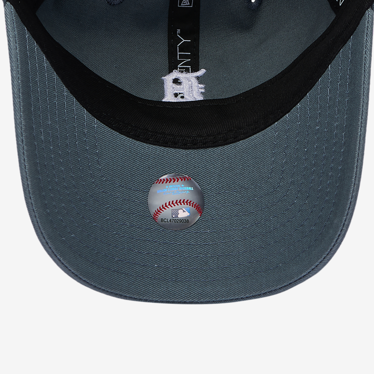 New Era Tigers Washed Mini 9TWENTY Cap Image 5 of 5. Tap to open photo gallery.
