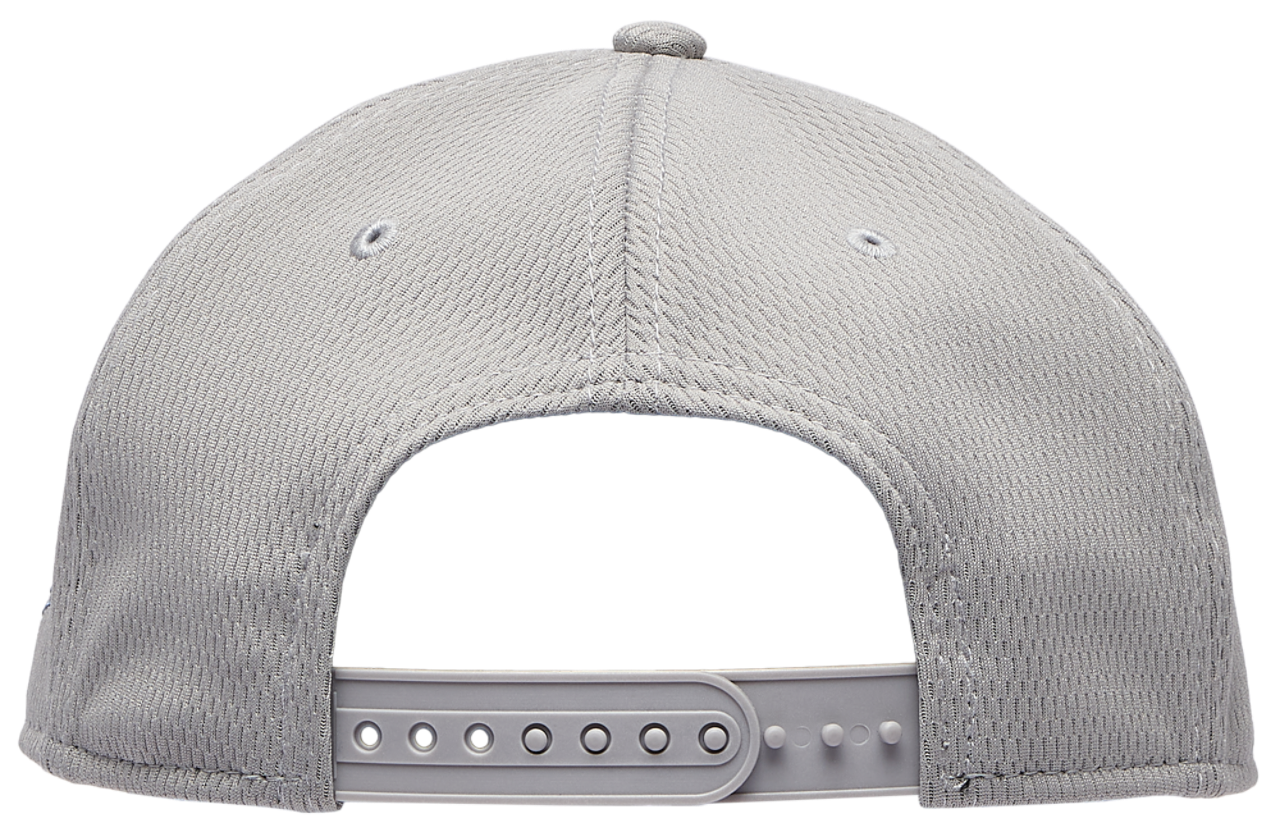 New Era 940MC  DL Atlanta Braves Image 4 of 5. Tap to open photo gallery.