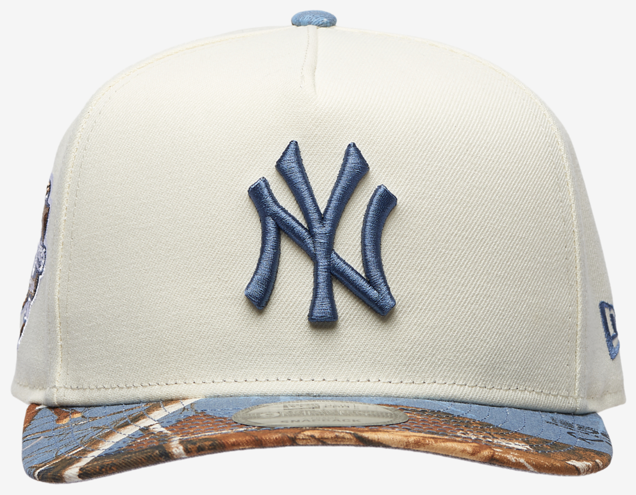 New Era Yankees 950AF RealTree Blue Cap Image 2 of 5. Tap to open photo gallery.