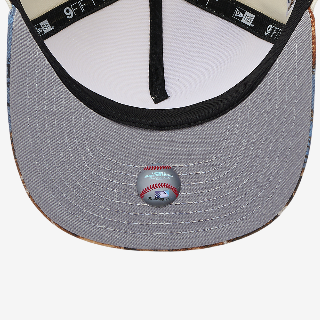 New Era Yankees 950AF RealTree Blue Cap Image 5 of 5. Tap to open photo gallery.