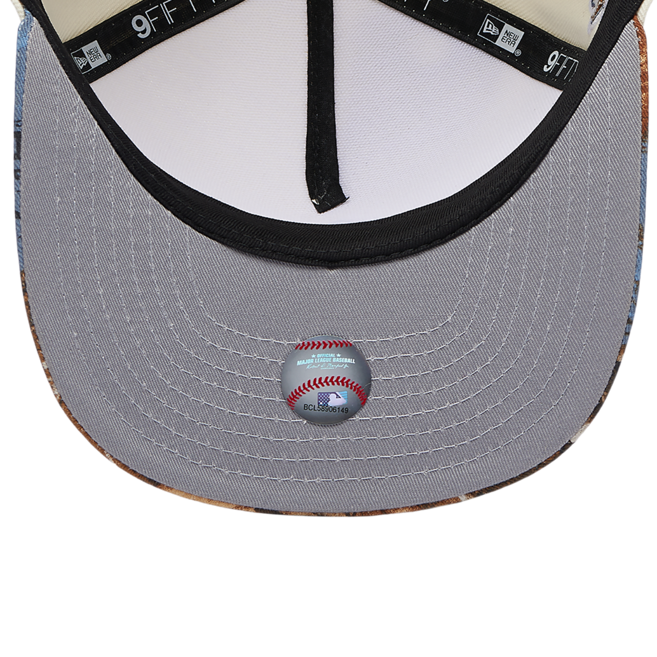 New Era Yankees 950AF RealTree Blue Cap Image 5 of 5. Tap to open photo gallery.