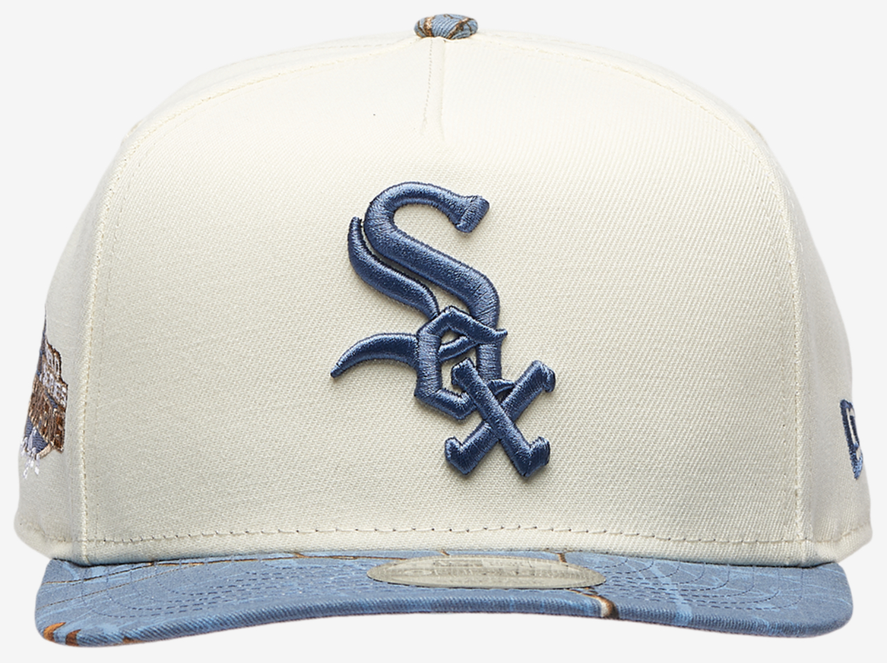 New Era White Sox 950AF RealTree Blue Cap Image 2 of 5. Tap to open photo gallery.