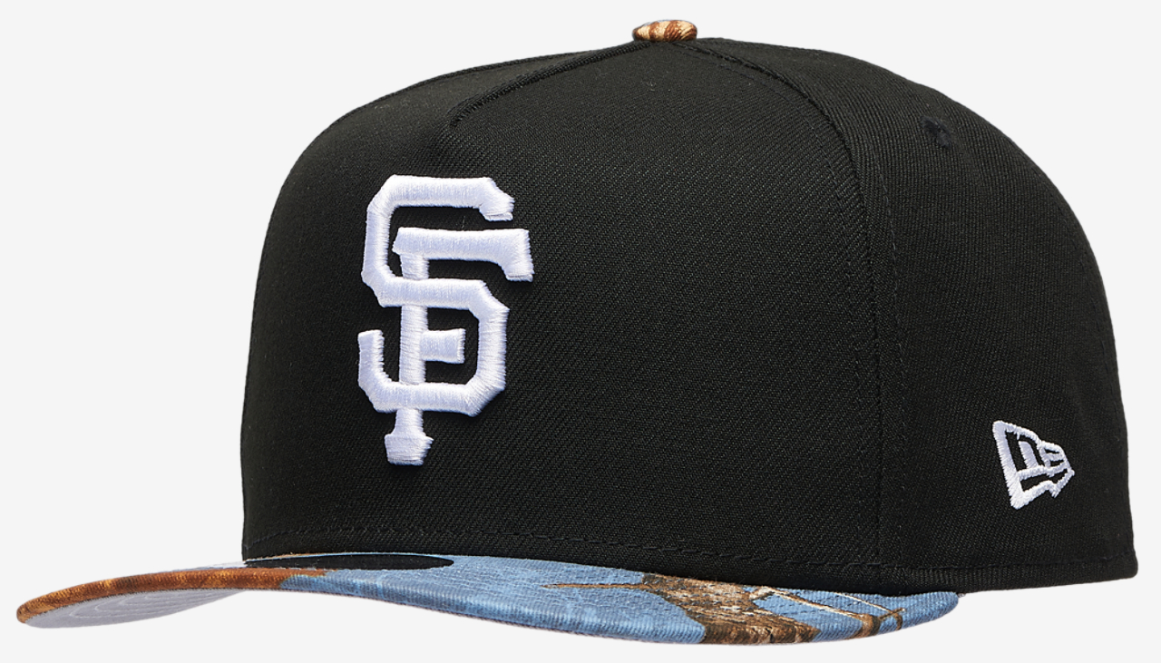 New Era Giants 950AF RealTree Blue Cap Image 1 of 5. Tap to open photo gallery.