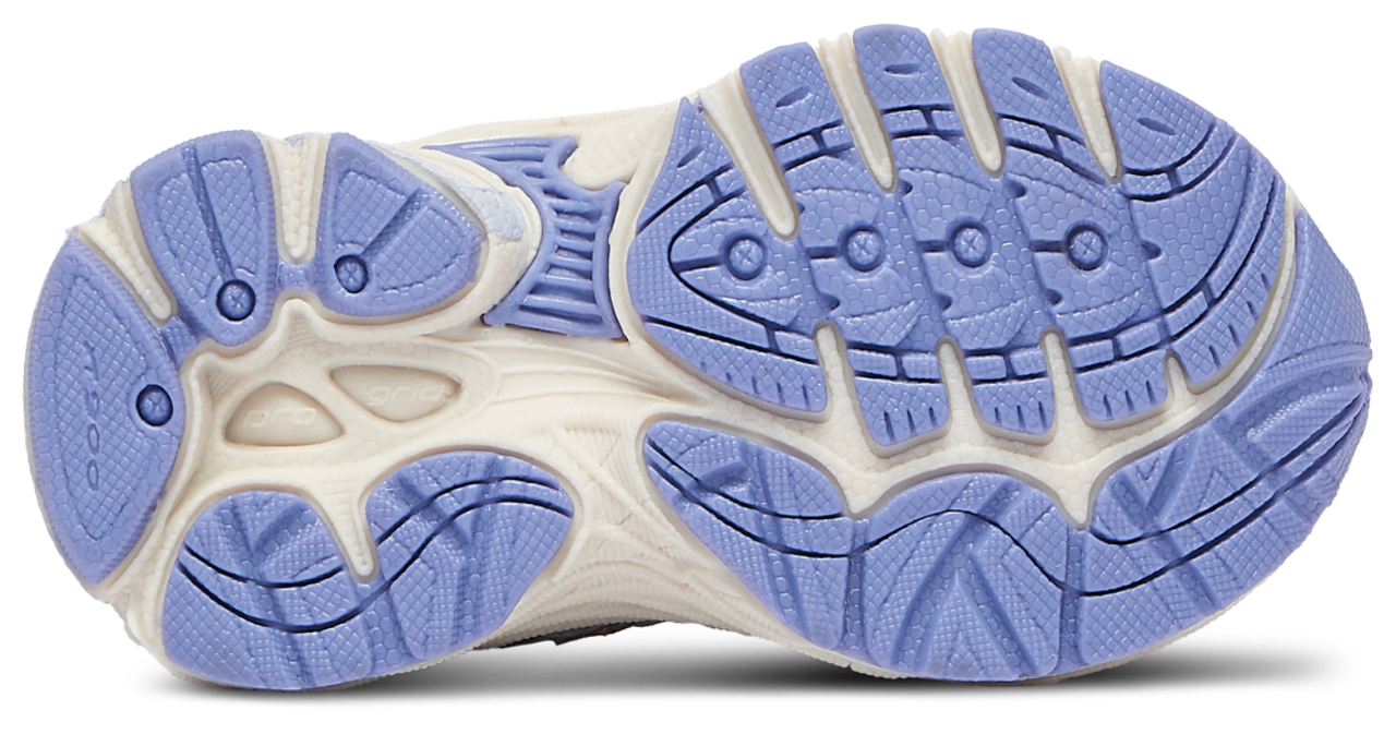 Saucony Omni 9 Image 5 of 5. Tap to open photo gallery.