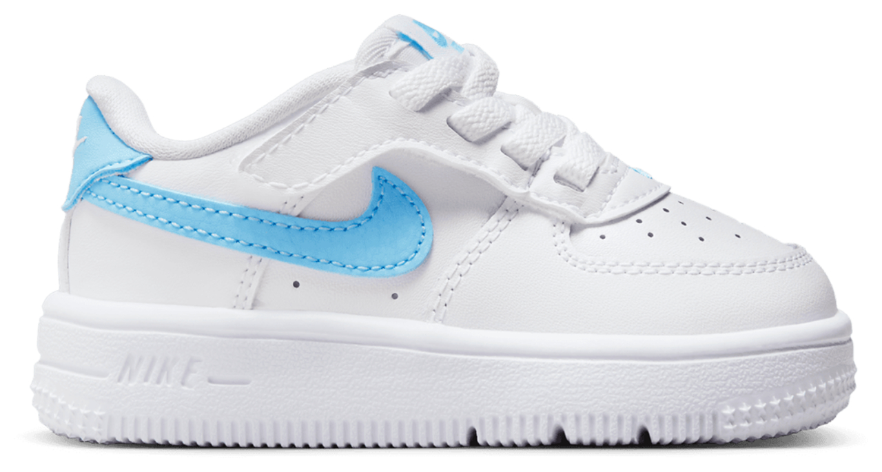 Nike Air Force 1 EasyOn à tige basse Image 1 de 5. Appuyez pour ouvrir la galerie de photos.