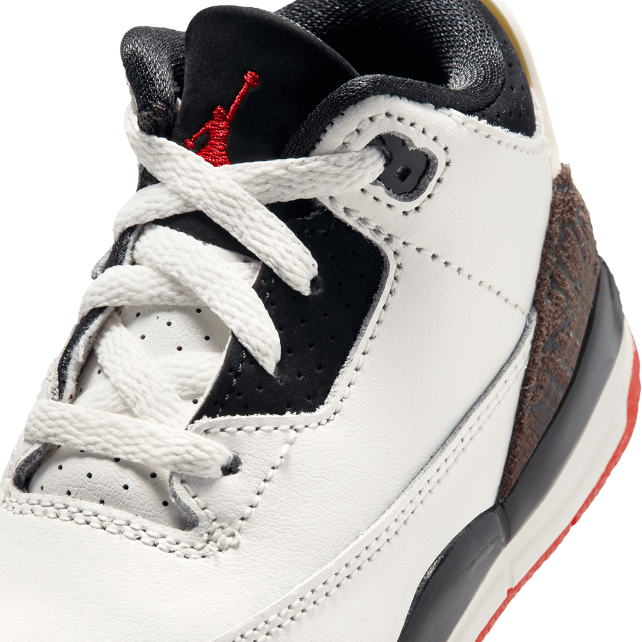 Jordan Retro 3 Image 7 of 8. Tap to open photo gallery.