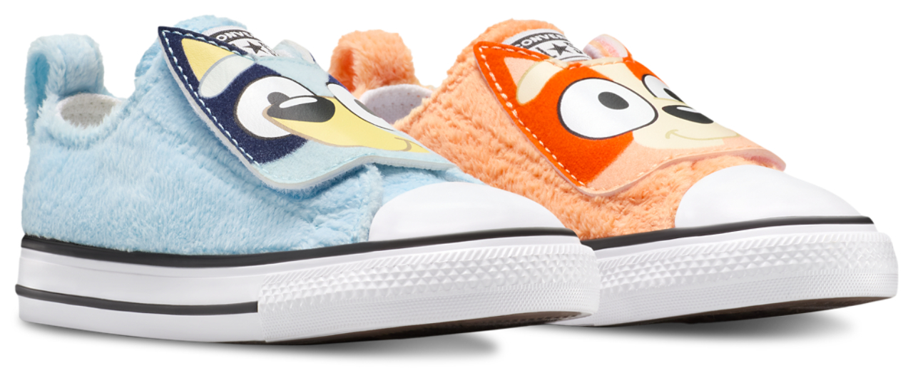Converse Chuck Taylor All Star 2V Ox  Image 6 of 13. Tap to open photo gallery.