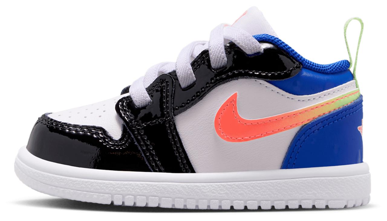 Jordan AJ 1 Low SE Image 2 of 5. Tap to open photo gallery.