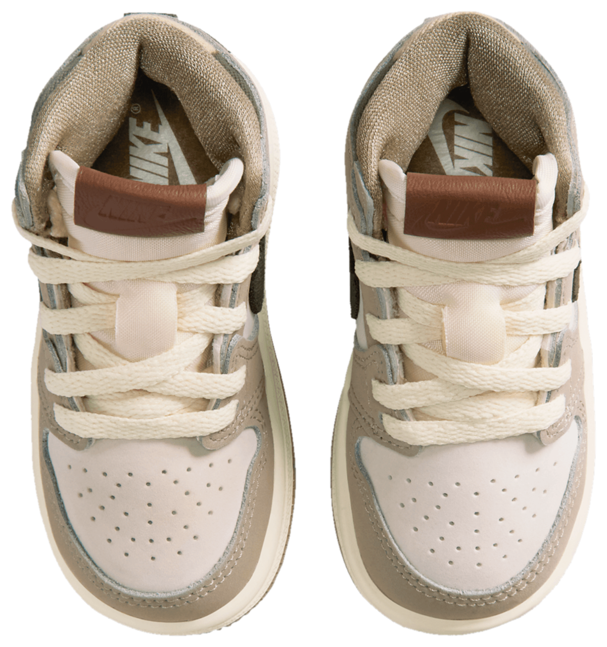 Jordan AJ1 Retro High OG Image 4 of 8. Tap to open photo gallery.