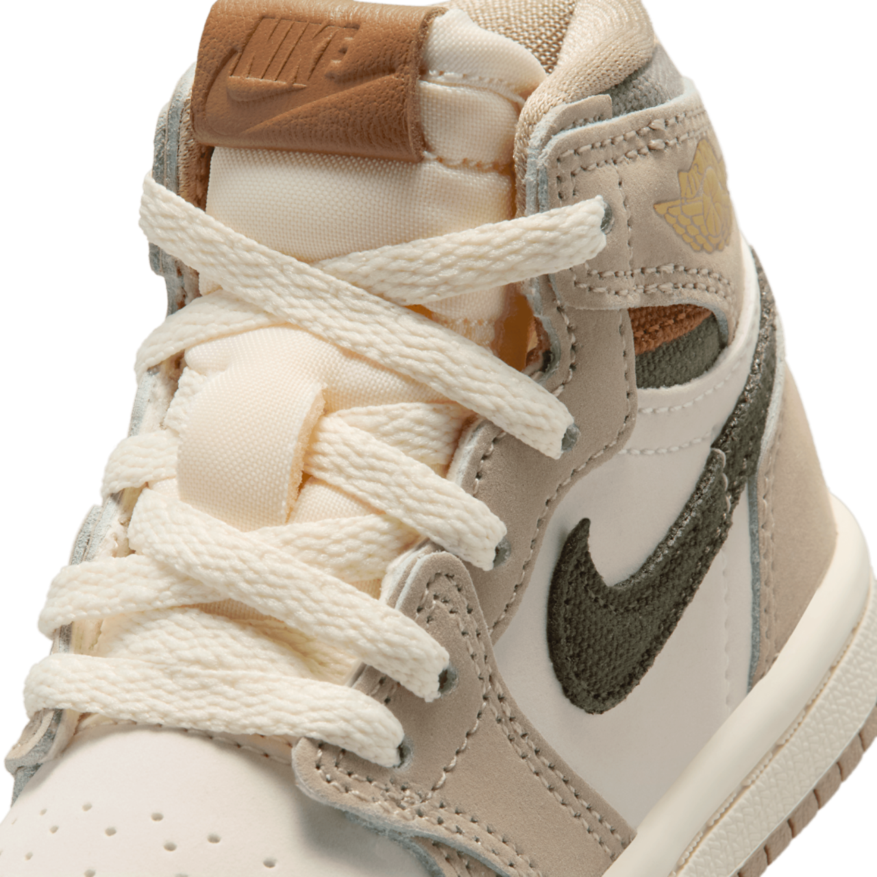 Jordan AJ1 Retro High OG Image 7 of 8. Tap to open photo gallery.