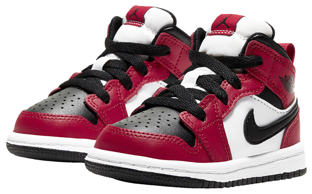 Jordan AJ 1 Mid  Image 6 of 6. Tap to open photo gallery.