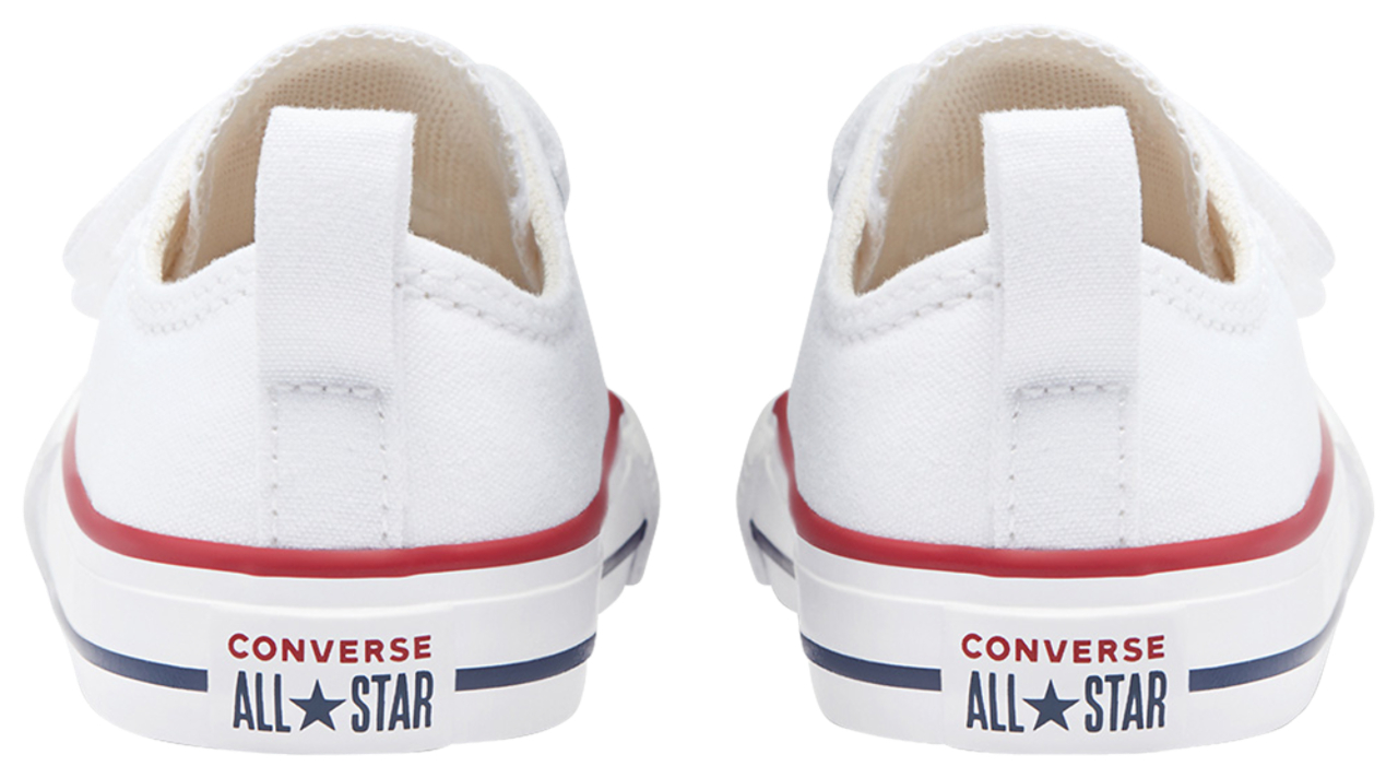 Converse Chuck Taylor Ox  Image 4 of 5. Tap to open photo gallery.