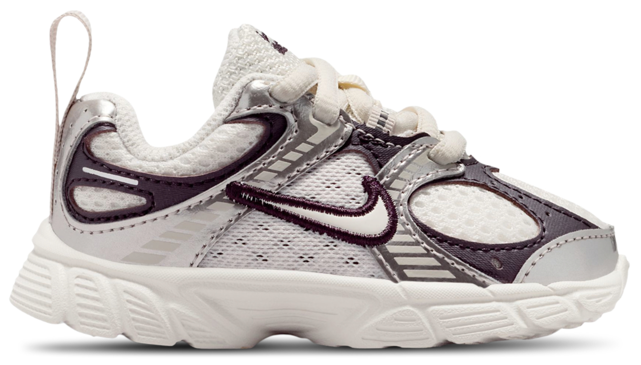 Nike V5 RNR  Image 1 of 5. Tap to open photo gallery.