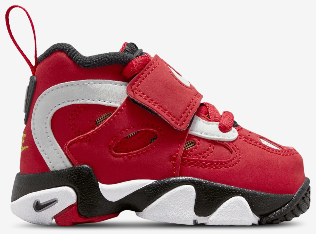 Nike Air Diamond Turf II Image 1 of 5. Tap to open photo gallery.