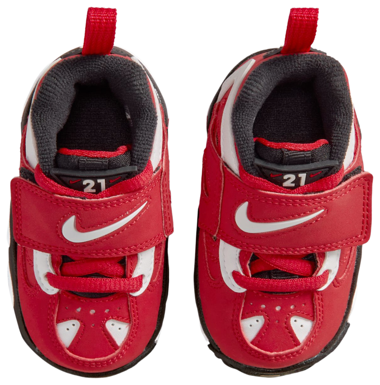 Nike Air Diamond Turf II Image 4 of 5. Tap to open photo gallery.