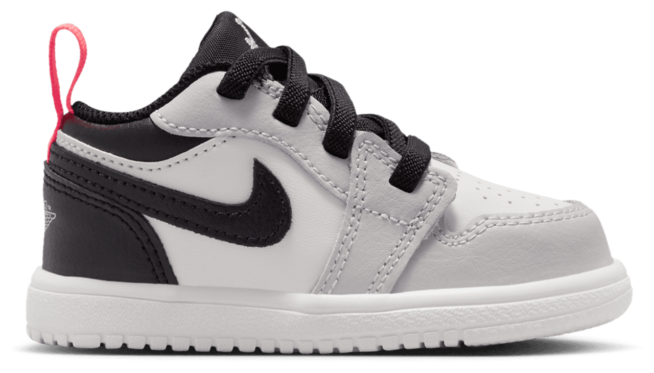 Jordan AJ 1 Low SE  Image 1 of 8. Tap to open photo gallery.