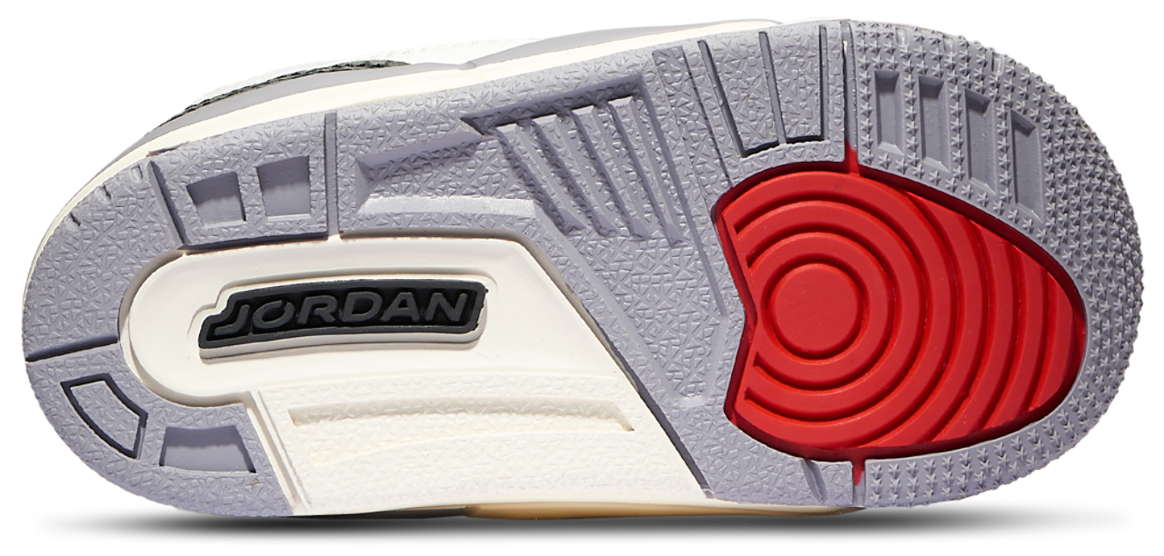 Jordan Retro 3  Image 5 of 5. Tap to open photo gallery.