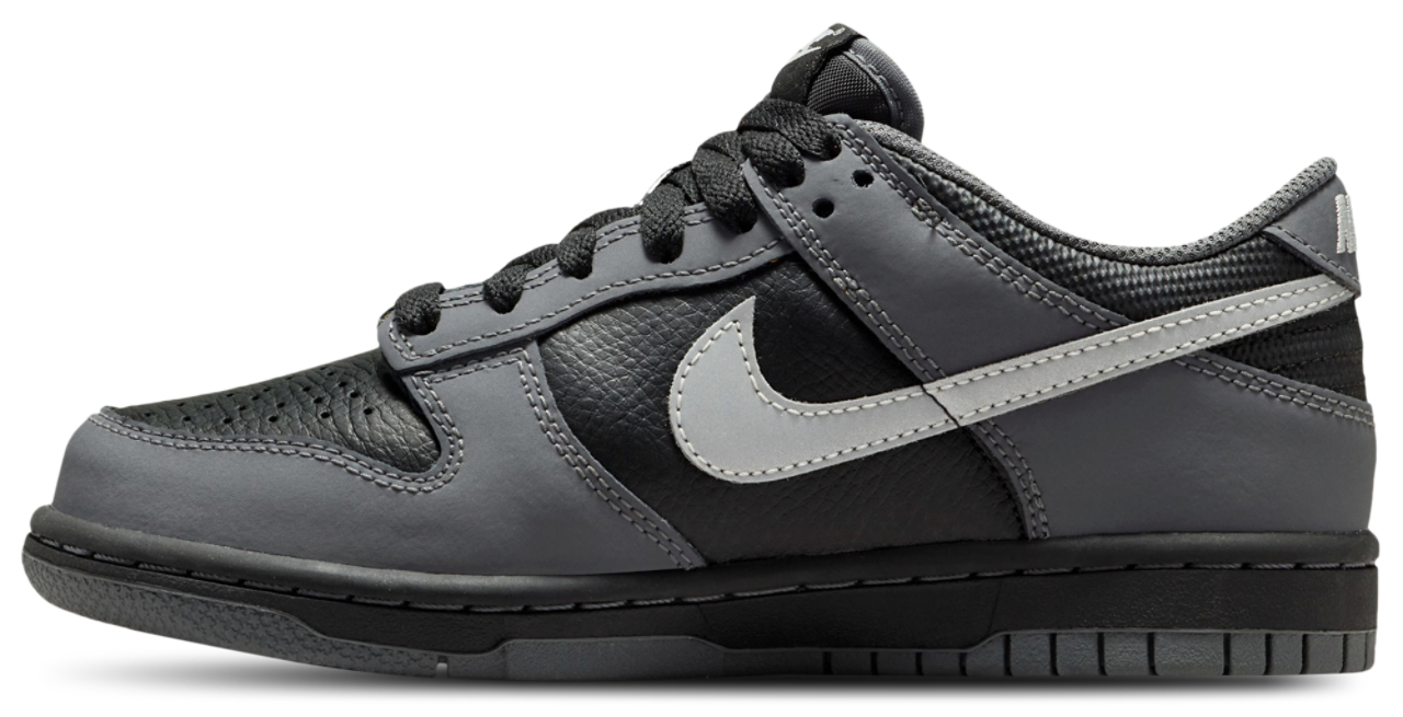 Nike Dunk Low  Image 2 of 6. Tap to open photo gallery.