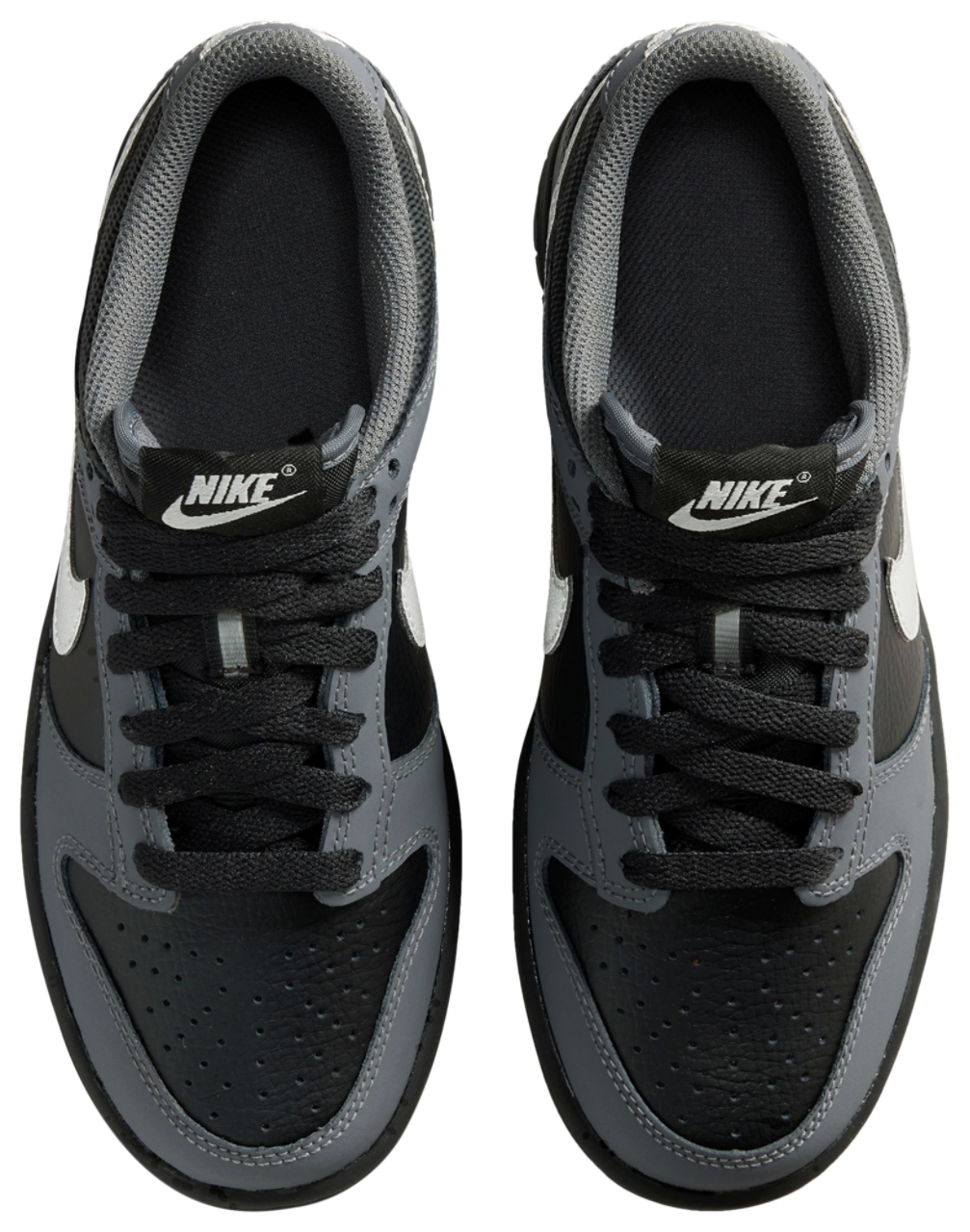 Nike Dunk Low  Image 4 of 6. Tap to open photo gallery.