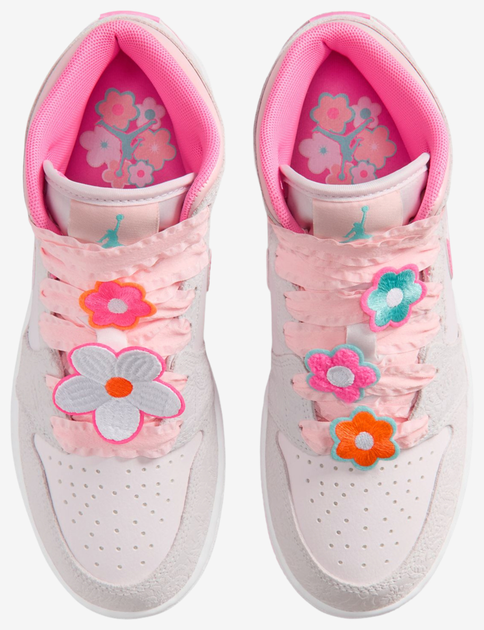 Jordan Air Jordan 1 Mid SE Image 4 of 5. Tap to open photo gallery.