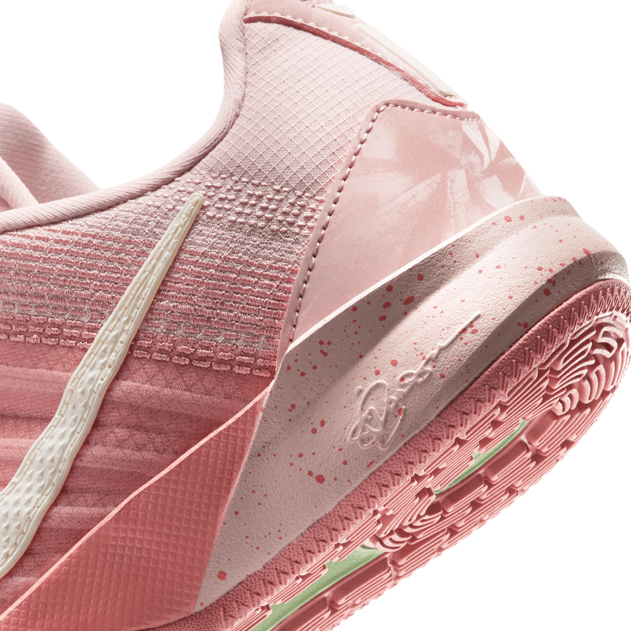 Nike Sabrina 3 Image 8 de 8. Appuyez pour ouvrir la galerie de photos.