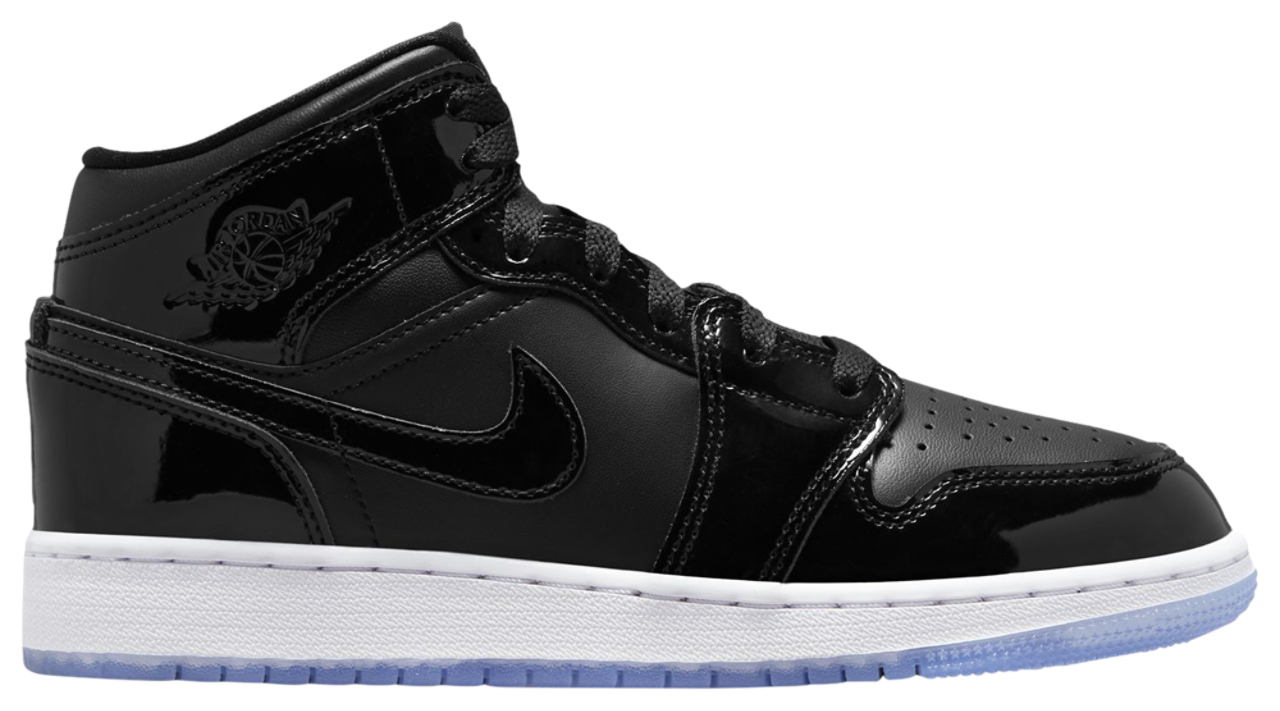Jordan Air Jordan 1 Mid SE  Image 2 of 6. Tap to open photo gallery.