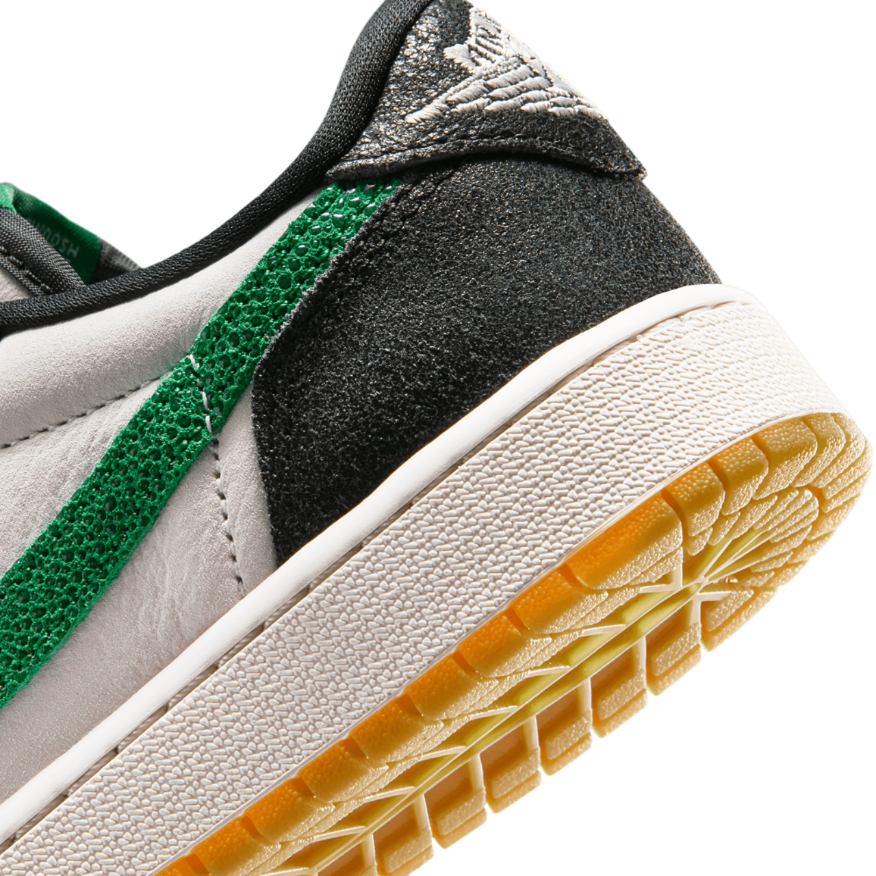 Jordan AJ 1 Retro Low OG - Boys' Grade School | Foot Locker Canada