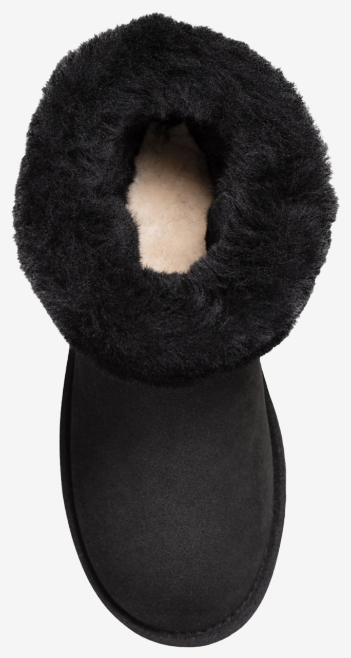 UGG Classic Shorts II Image 4 of 5. Tap to open photo gallery.