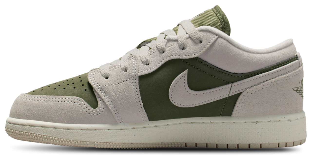 Jordan Air Jordan 1 Low SE  Image 2 of 5. Tap to open photo gallery.
