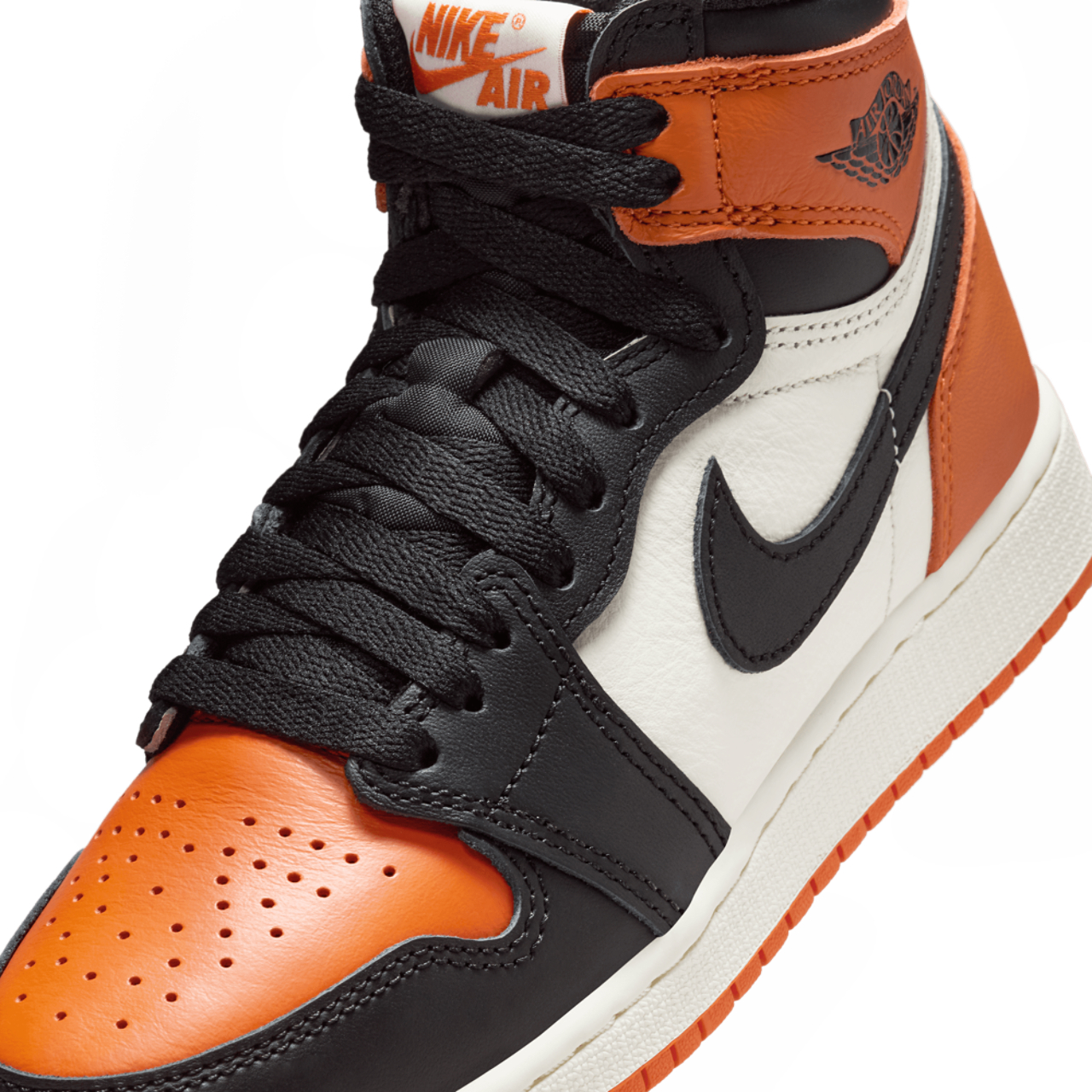 Jordan Retro 1 High OG | Foot Locker Canada