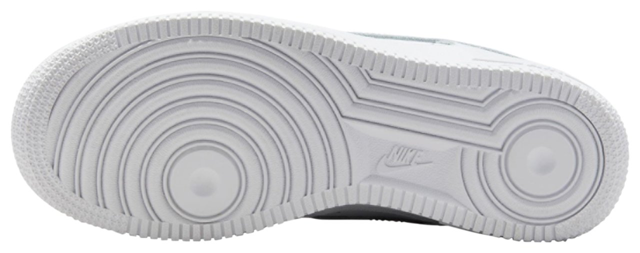 Nike Air Force 1 '24 à tige basse Image 6 de 6. Appuyez pour ouvrir la galerie de photos.