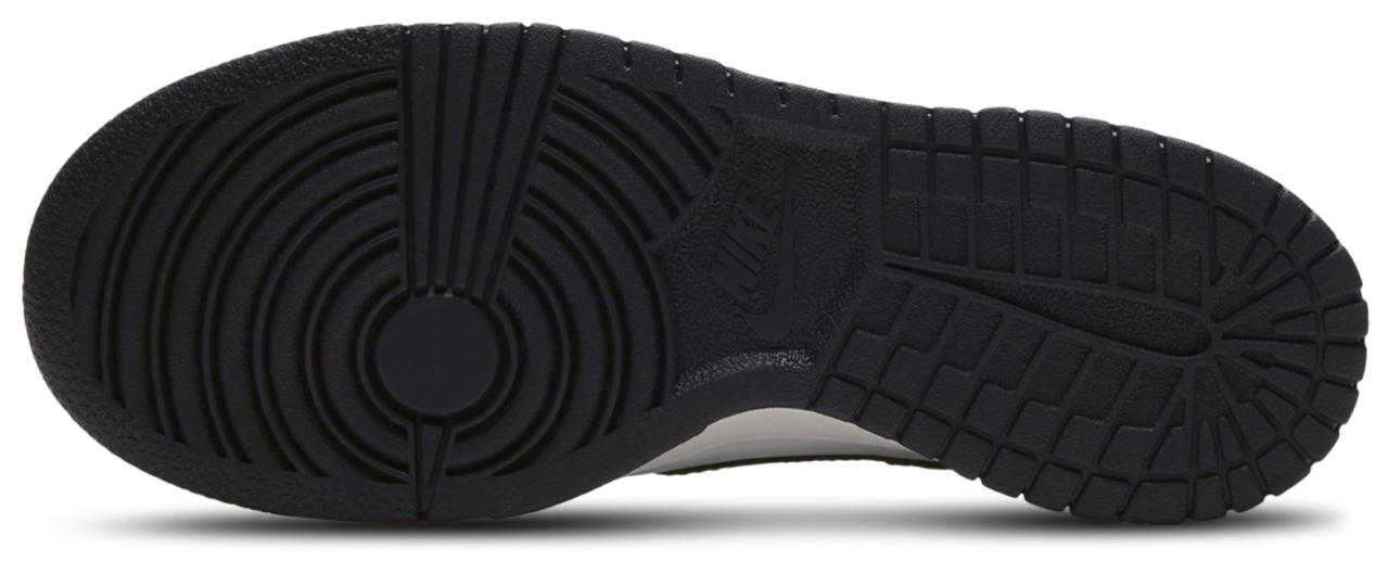 Nike Dunk Low  Image 5 of 5. Tap to open photo gallery.