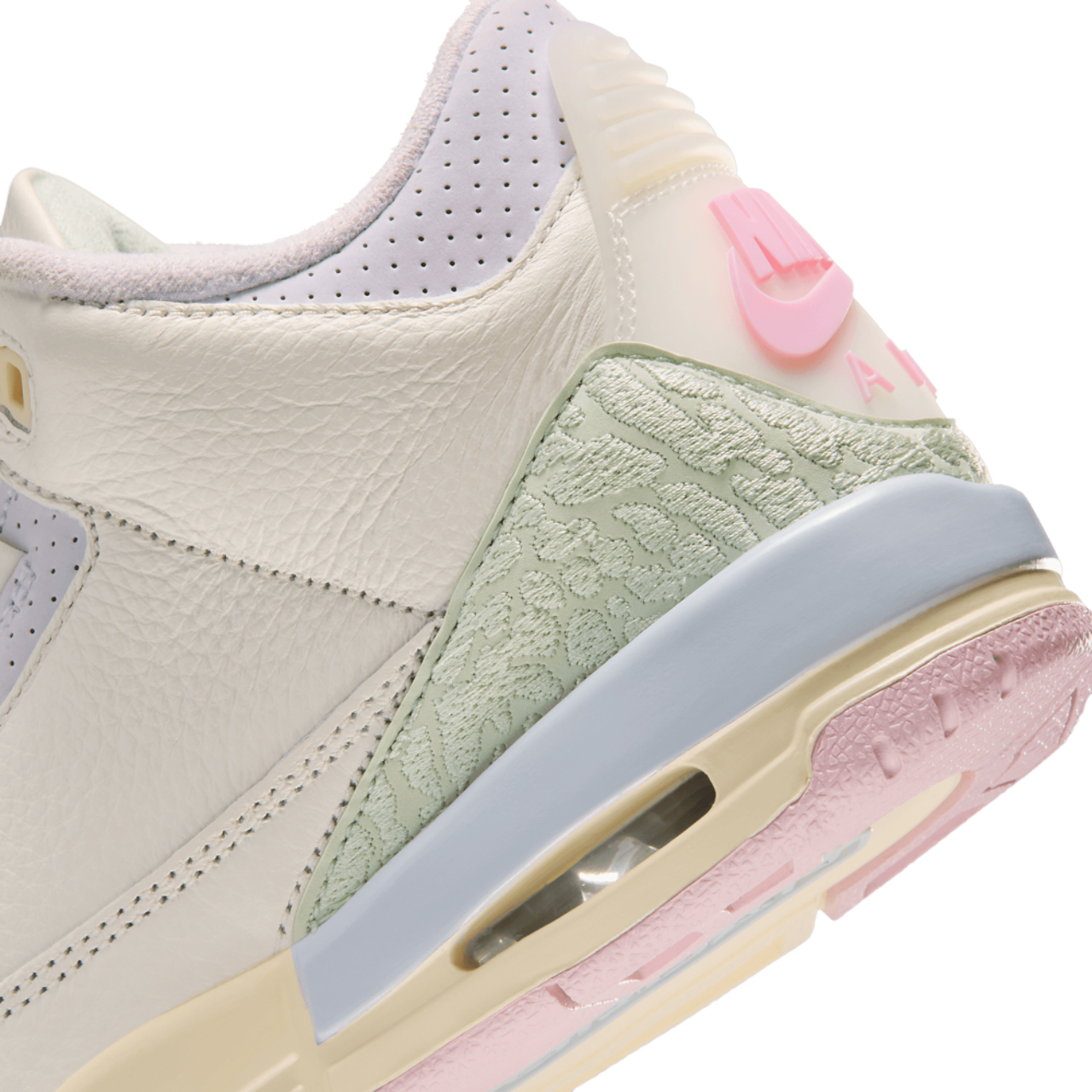 Jordan Retro 3  Image 8 of 8. Tap to open photo gallery.