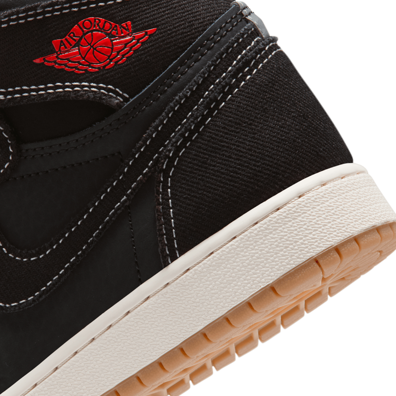 Jordan Retro 1 High OG Image 8 of 9. Tap to open photo gallery.