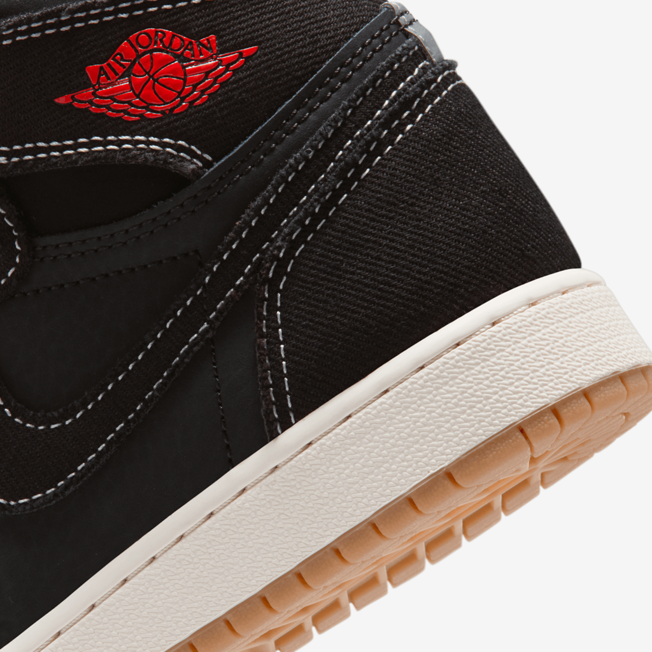 Jordan Retro 1 High OG Image 8 of 9. Tap to open photo gallery.