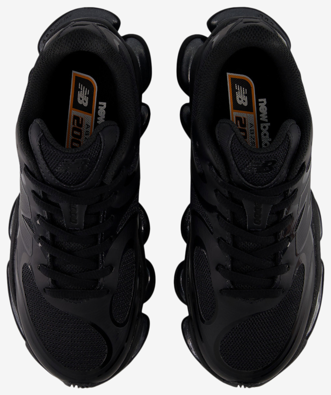 New Balance 2000 Image 4 of 5. Tap to open photo gallery.