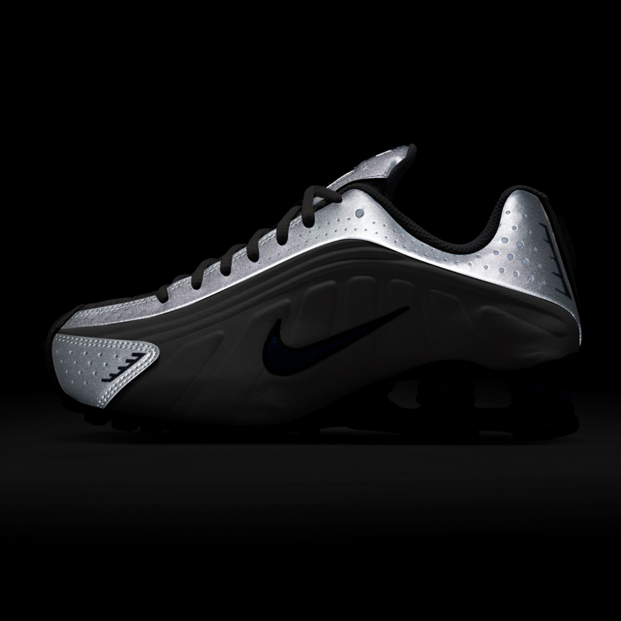 Nike Shox R4  Image 7 of 8. Tap to open photo gallery.