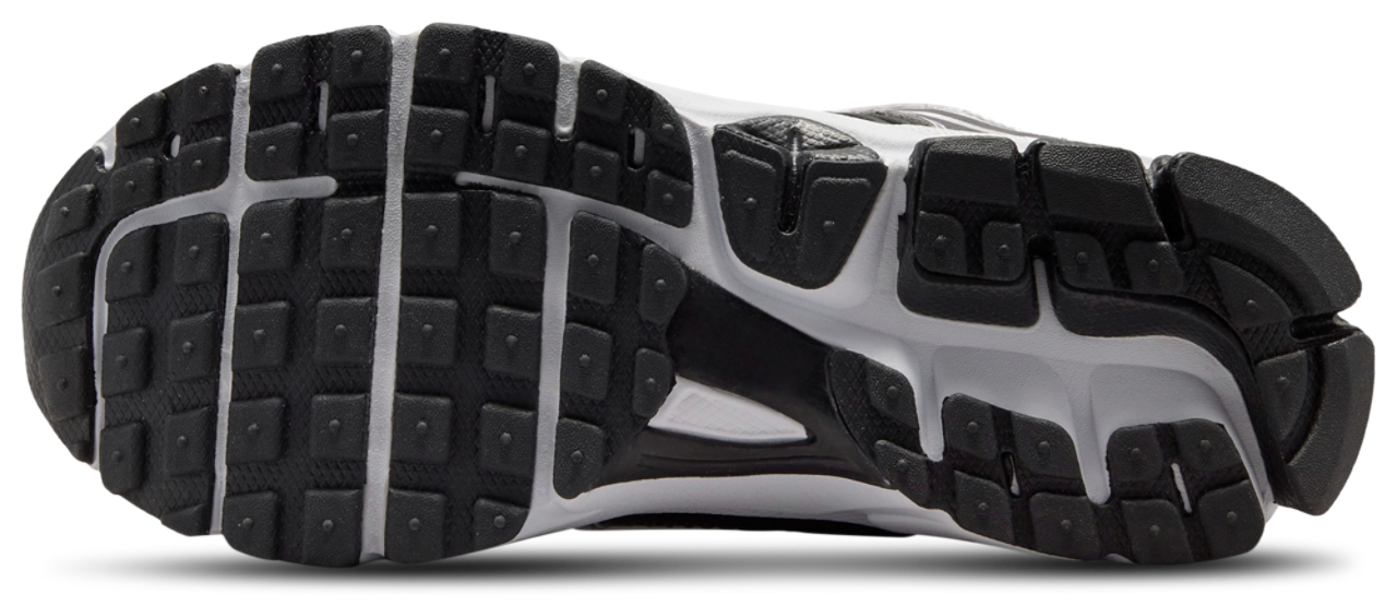 Nike Vomero 5  Image 5 of 6. Tap to open photo gallery.