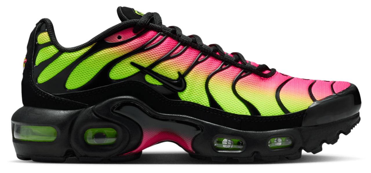 Nike Air Max Plus Image 1 de 8. Appuyez pour ouvrir la galerie de photos.