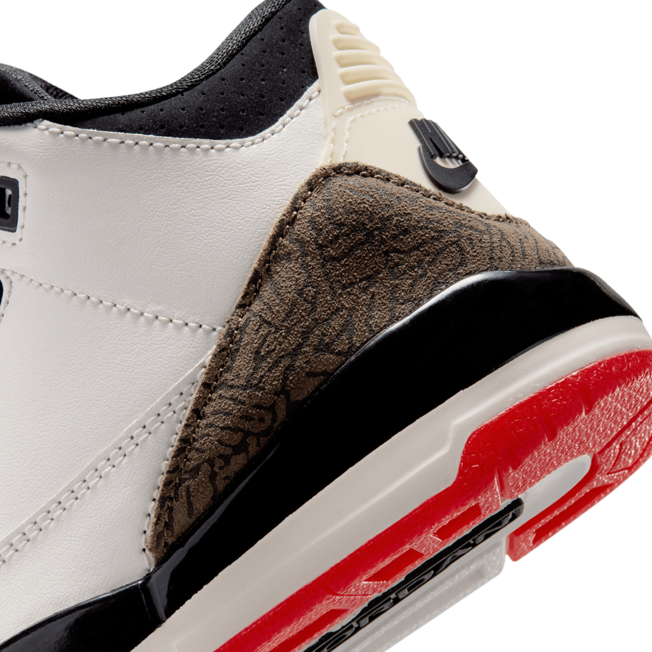 Jordan Retro 3 Image 8 of 9. Tap to open photo gallery.